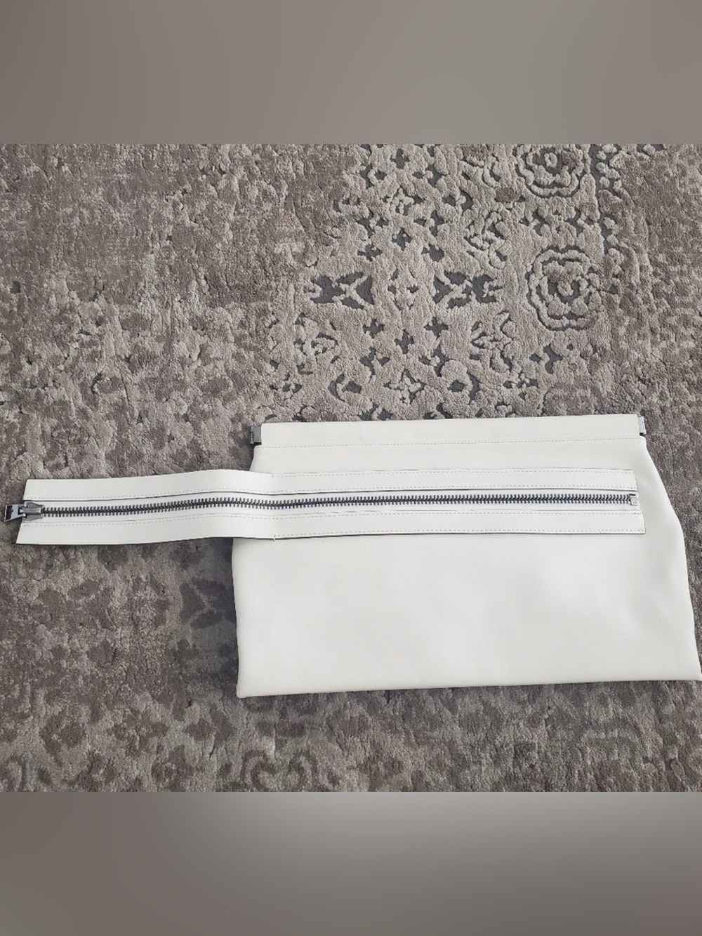 Tom Ford Leather Flat Zip Clutch in Chalk - Picture 7 of 10